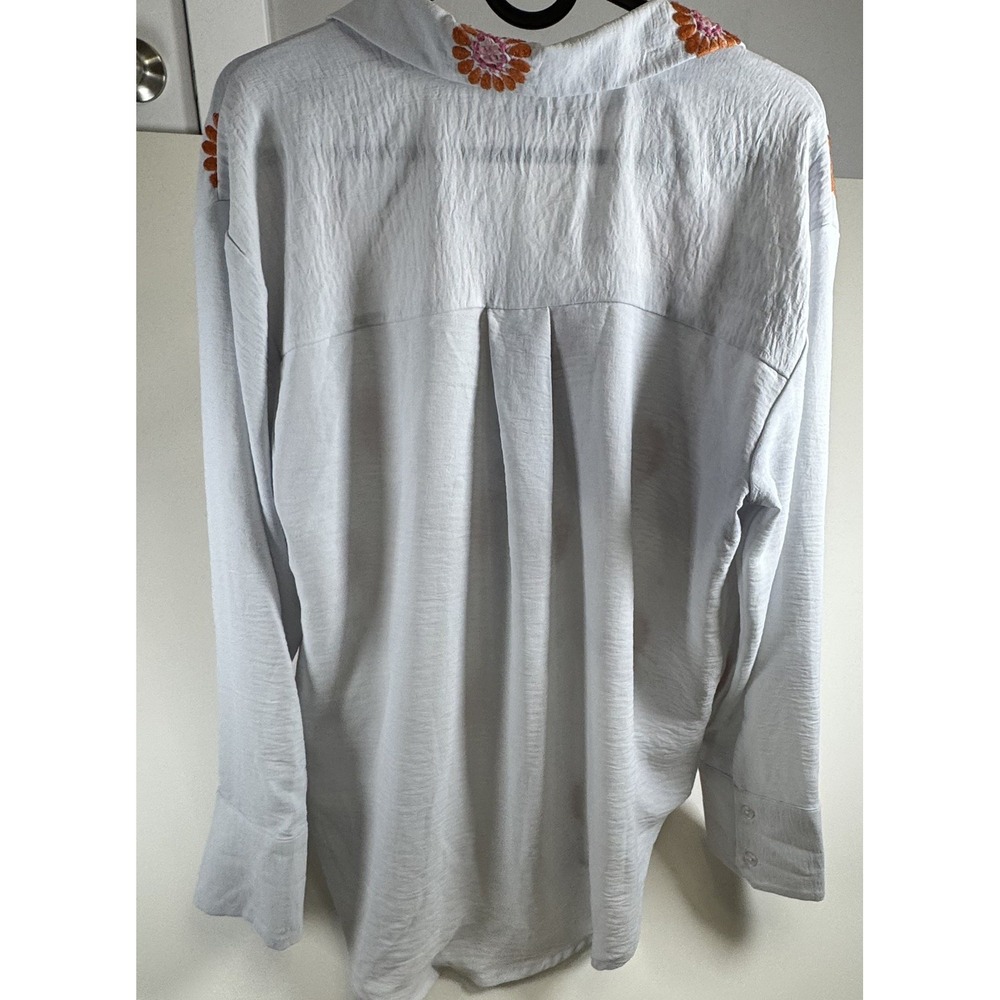 COMO BLACK Women's Light Blue Orange Floral Embroidered‎  Shirt Blouse Size M - Picture 10 of 16